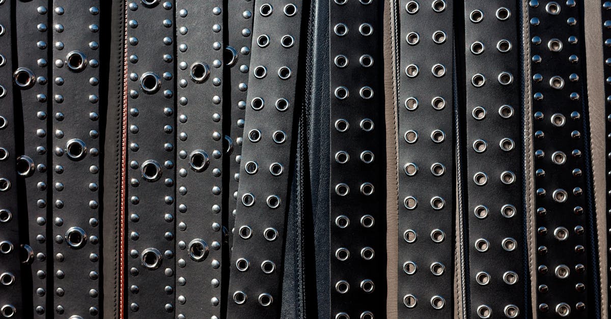 découvrez notre sélection d’accessoires de bondage pour explorer vos envies et pimenter vos moments intimes en toute sécurité. choisissez parmi des menottes, cordes, masques et autres accessoires de qualité adaptés à tous les niveaux.