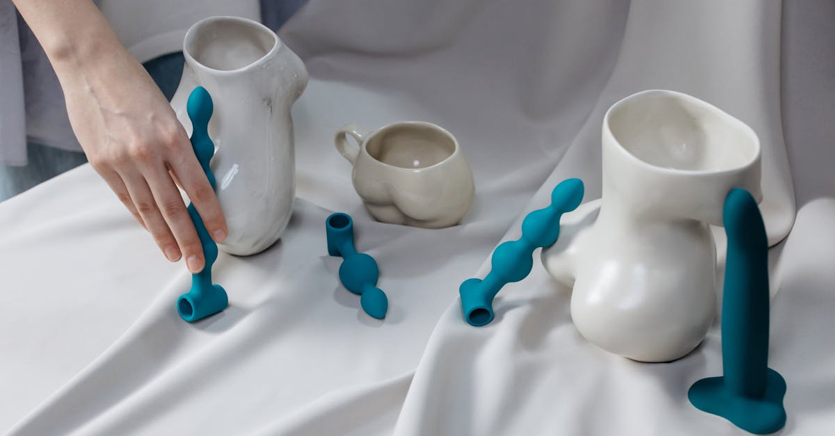 découvrez une sélection de sex toys de qualité pour pimenter votre vie intime, explorer vos désirs en toute sécurité et vivre de nouvelles expériences sensorielles seul(e) ou à deux.